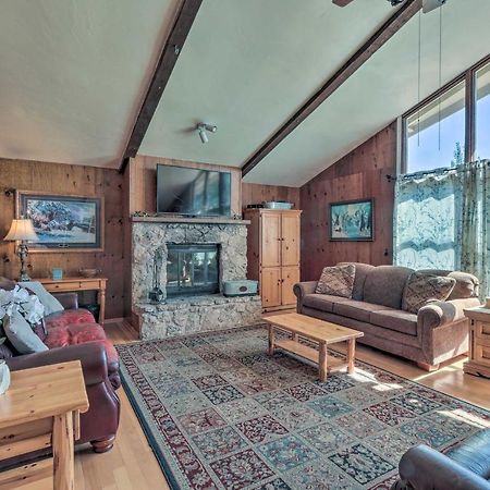 Flagstaff Townhome - Walk To Country Club And Pools! المظهر الخارجي الصورة