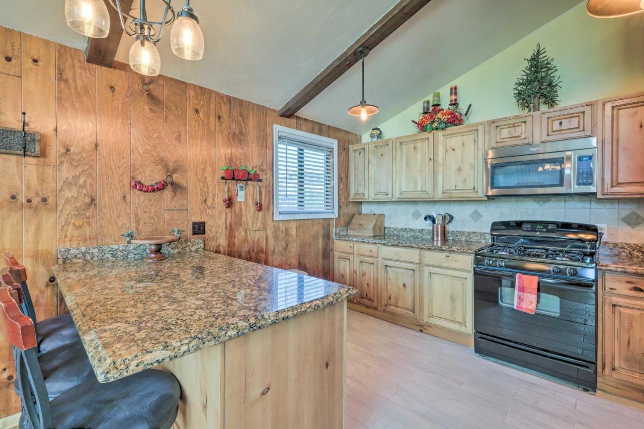 Flagstaff Townhome - Walk To Country Club And Pools! المظهر الخارجي الصورة
