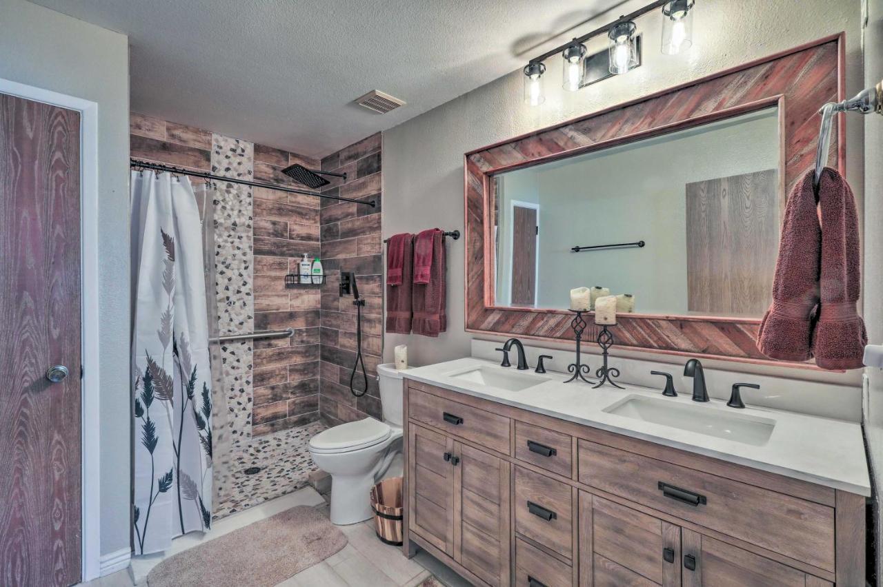 Flagstaff Townhome - Walk To Country Club And Pools! المظهر الخارجي الصورة