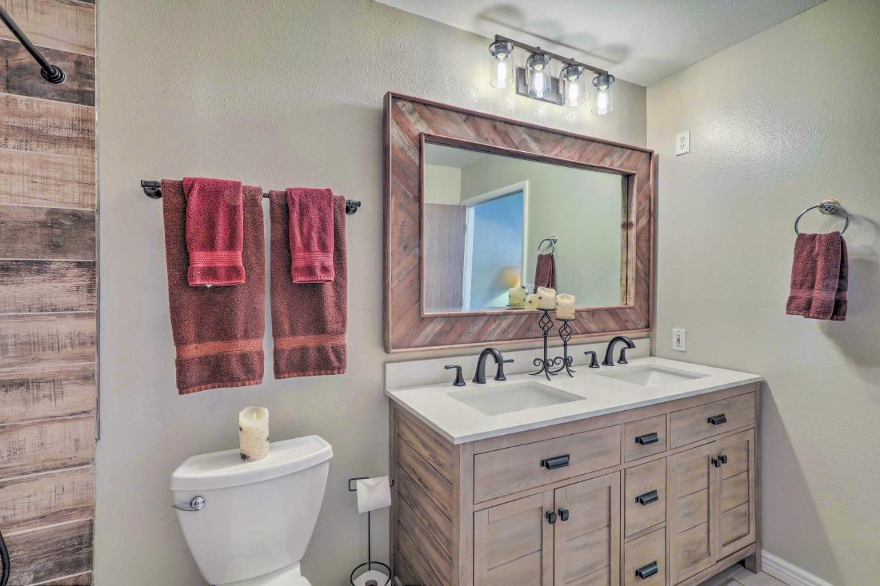 Flagstaff Townhome - Walk To Country Club And Pools! المظهر الخارجي الصورة