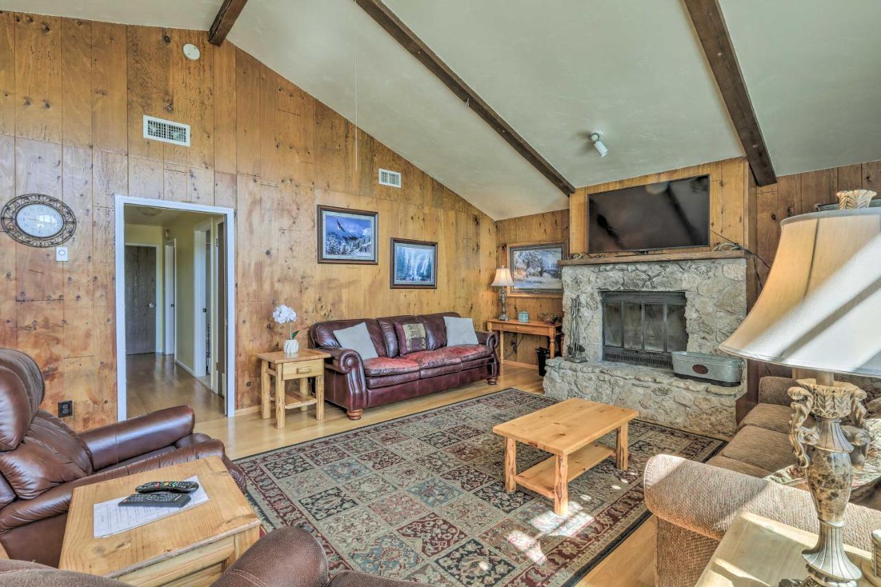 Flagstaff Townhome - Walk To Country Club And Pools! المظهر الخارجي الصورة