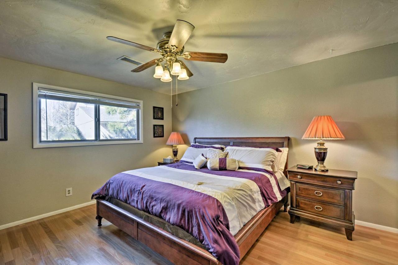 Flagstaff Townhome - Walk To Country Club And Pools! المظهر الخارجي الصورة
